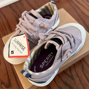 NWT sperry top slider